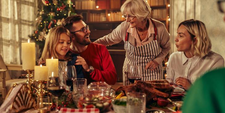 A Natale Sanbittèr invita a brindare con le tradizioni