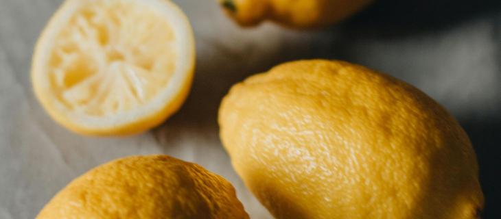 Come utilizzare limoni e scorze di limone avanzate